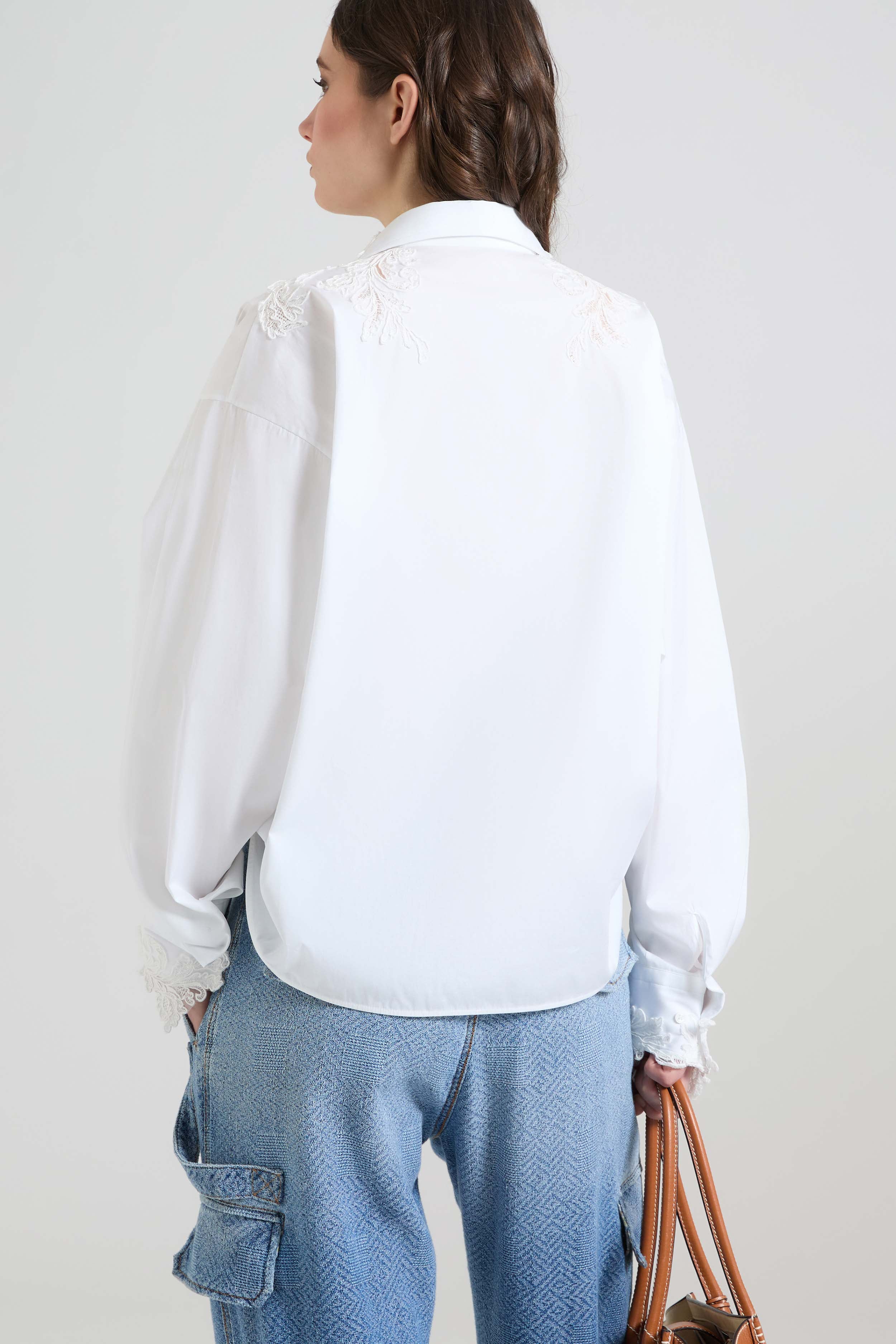 Cotton poplin shirt with hand-applied floral lace - Image 5