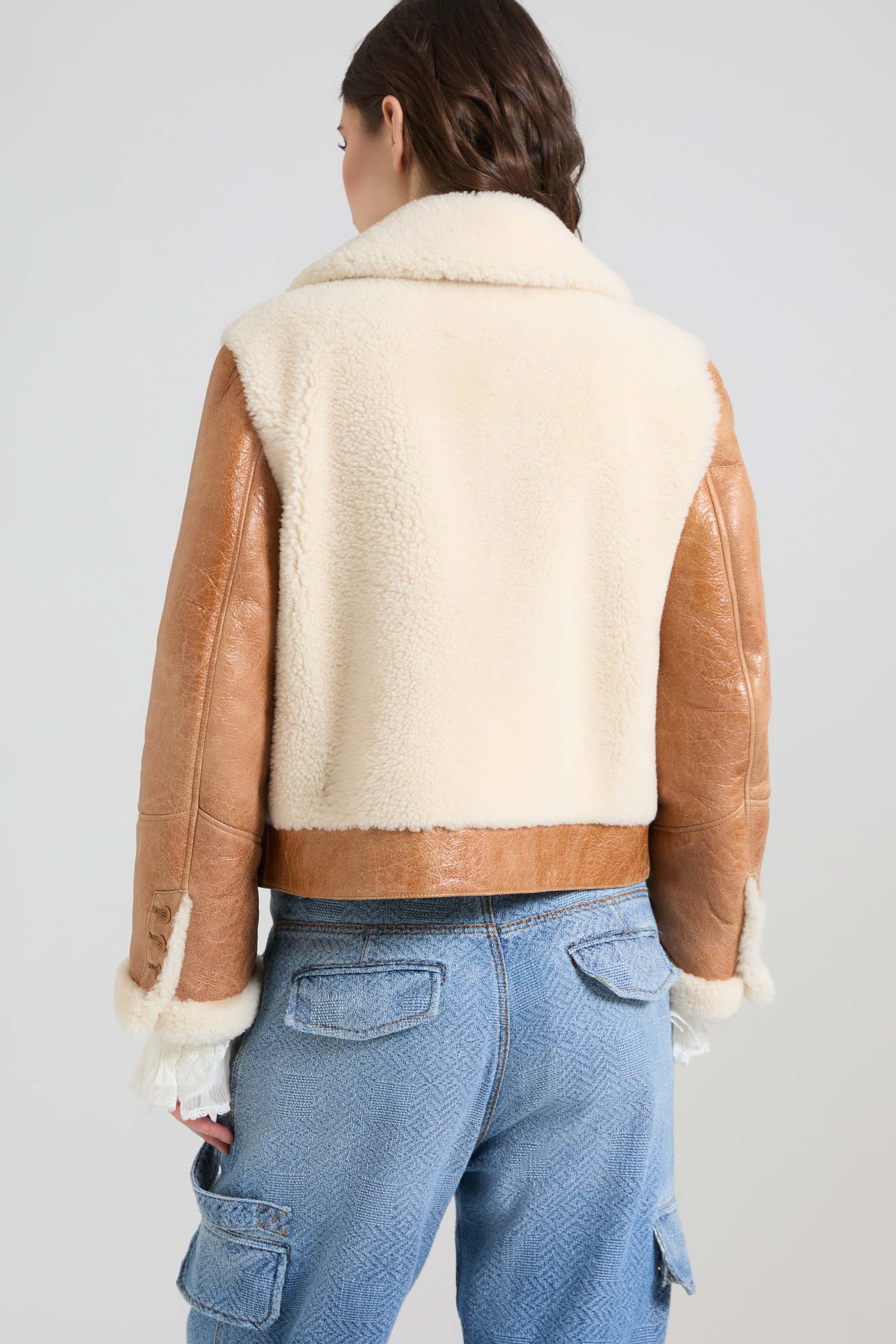 Cropped aviator shearling jacket with waxed finish - Image 5