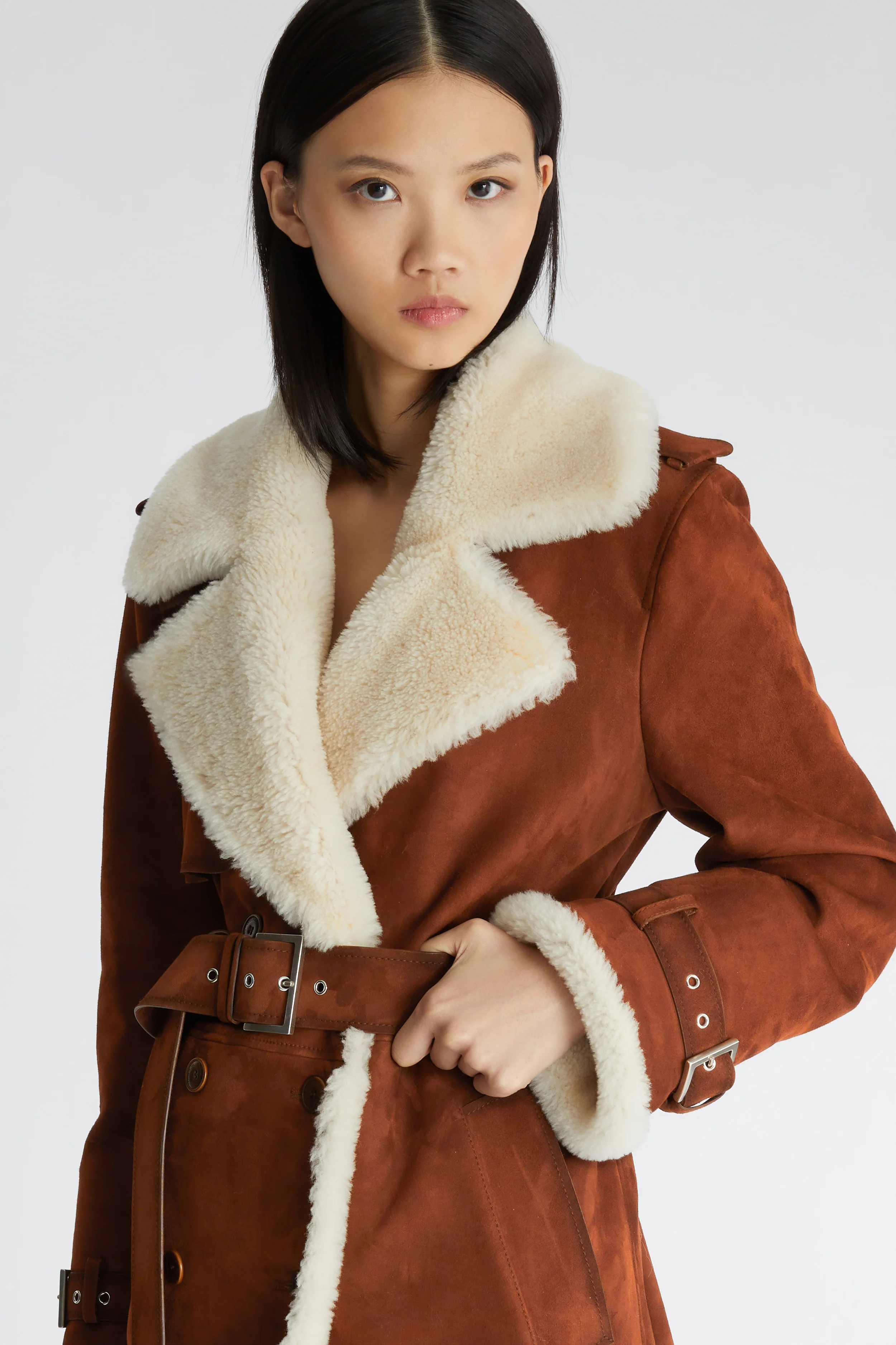 Hand-faded double-breasted shearling with belt - Image 5