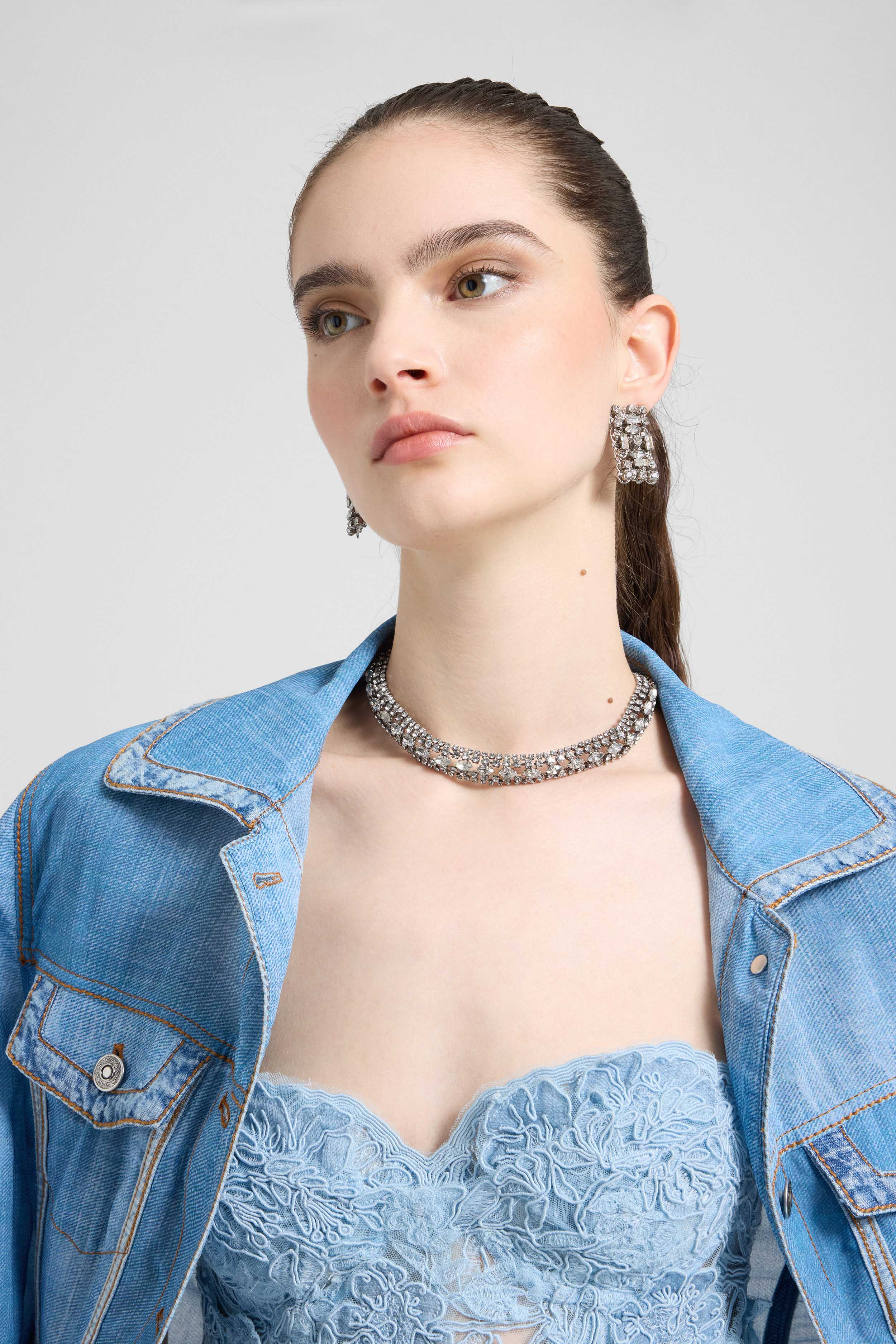 Jewel necklace with hand-set crystals - Image 2