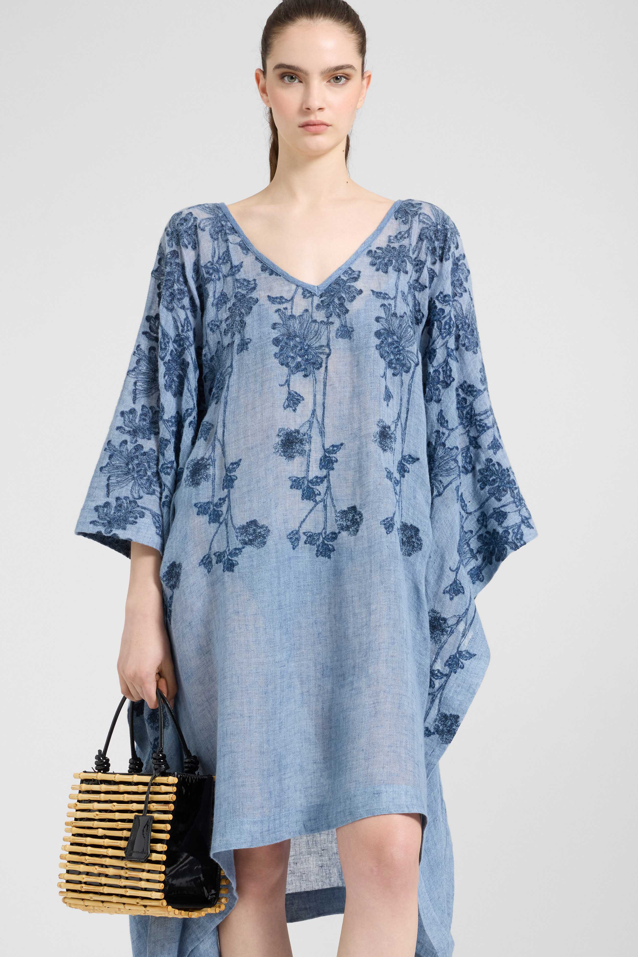 Midi pure linen denim-print kaftan with floral motif - Image 5