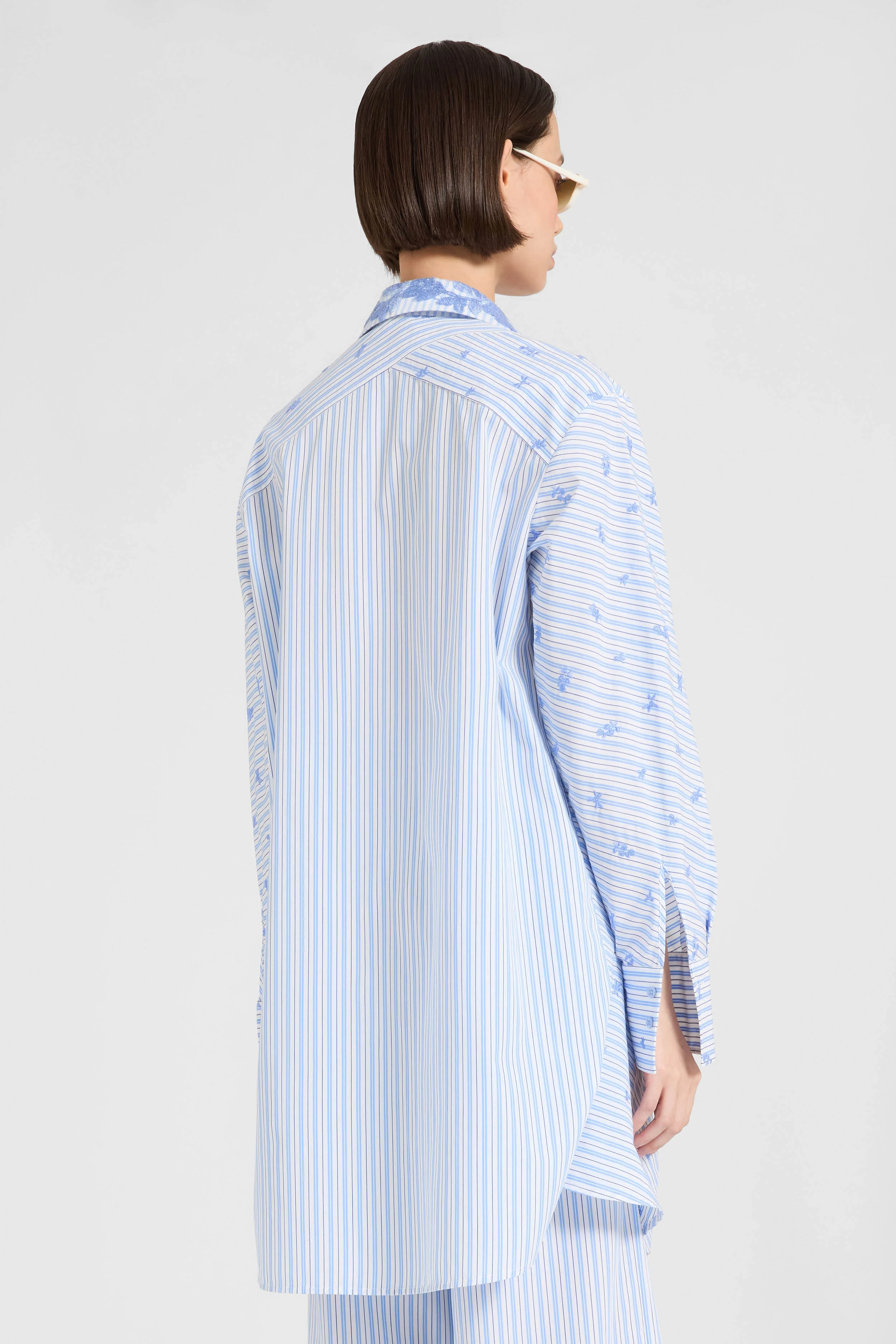 Oversized maxi cotton poplin shirt with floral embroidery - Image 5