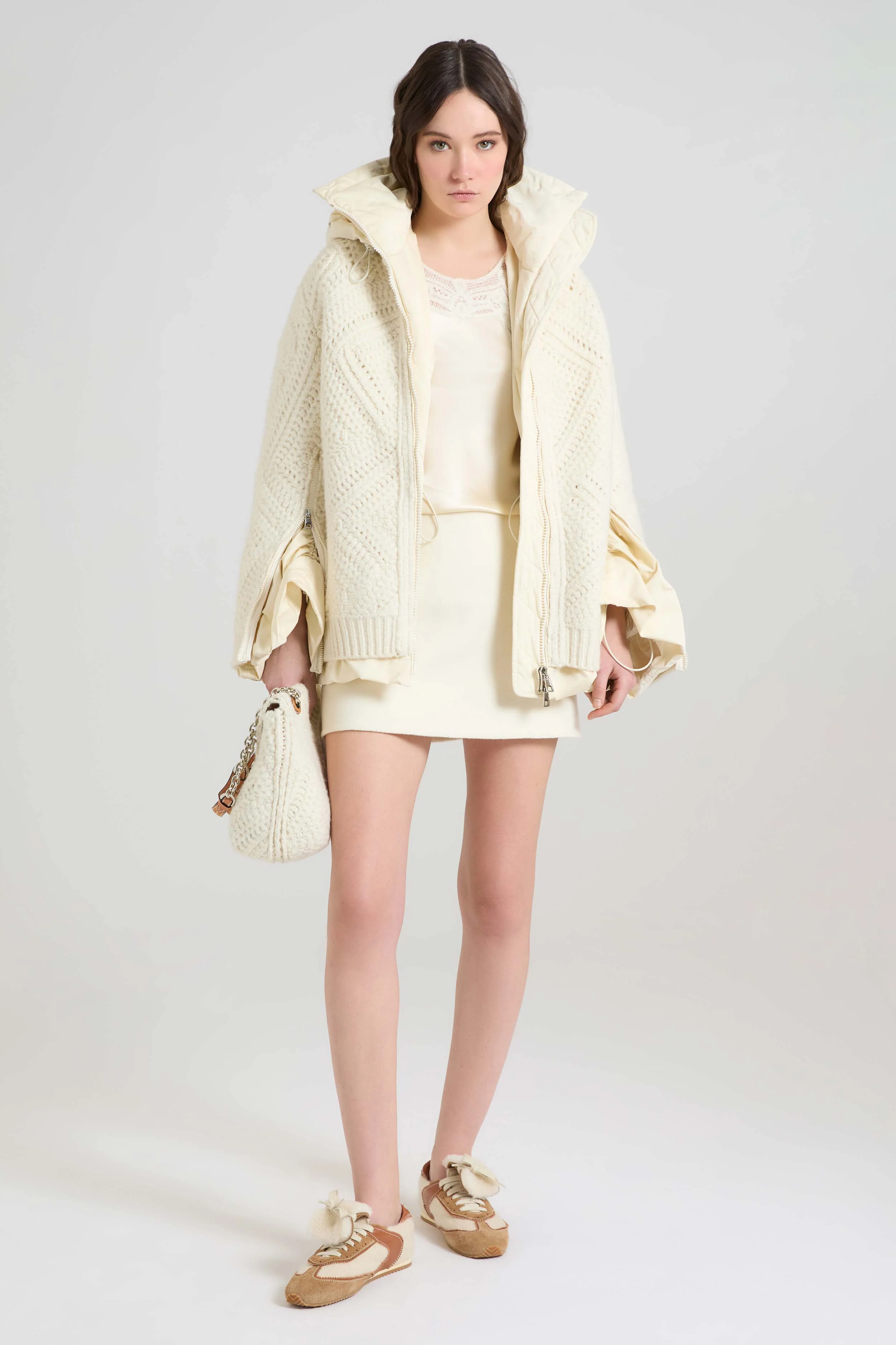 Oversized puffer jacket in textured technical fabric - Image 3