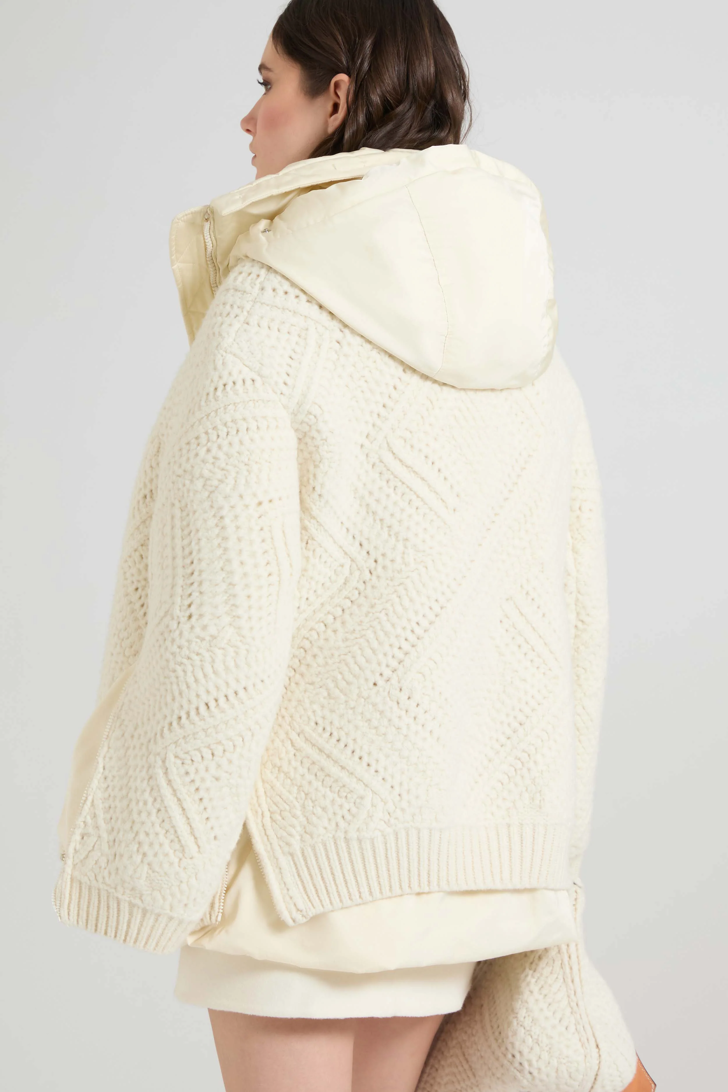 Oversized puffer jacket in textured technical fabric - Image 7