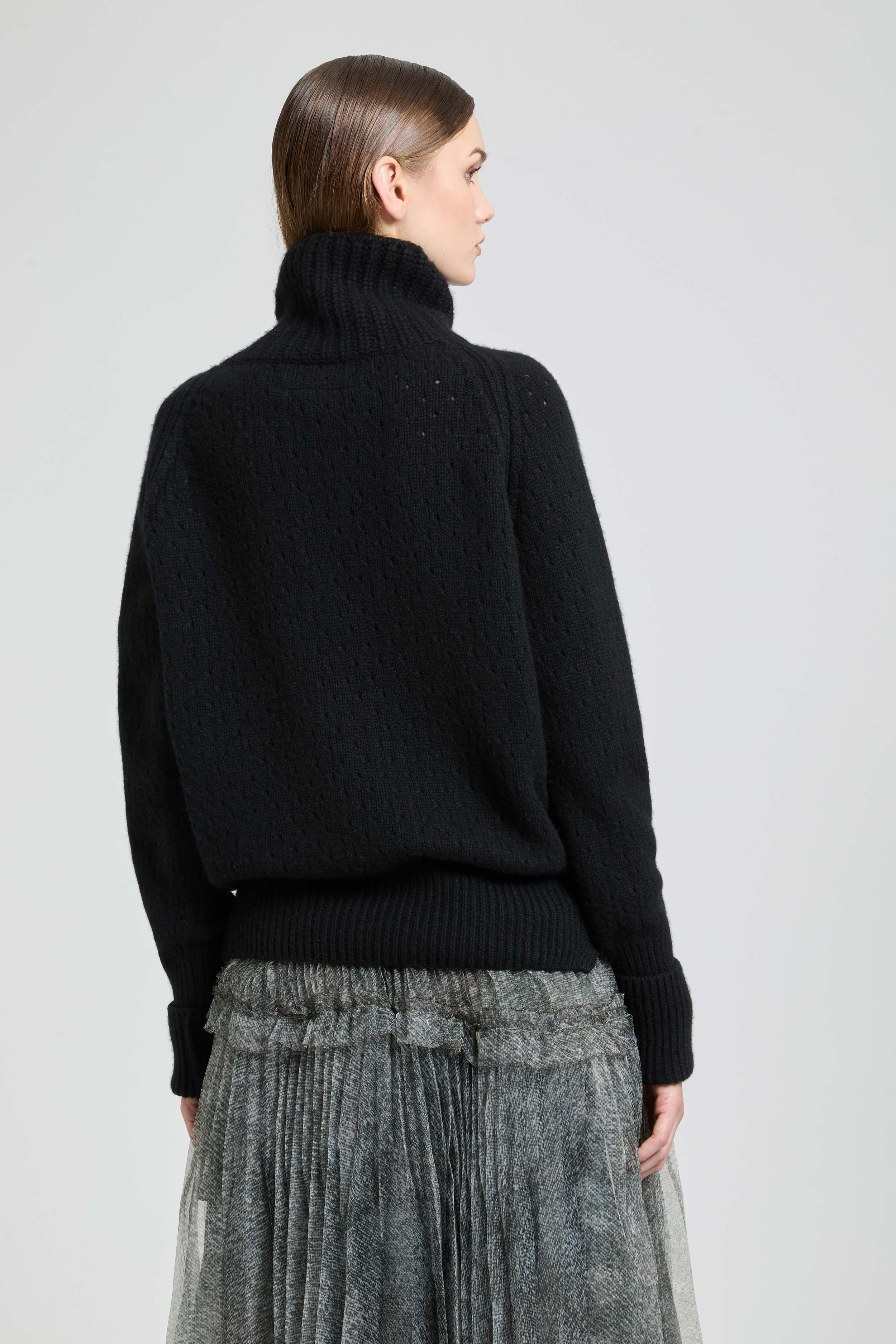 Oversized pure cashmere turtleneck sweater - Image 5