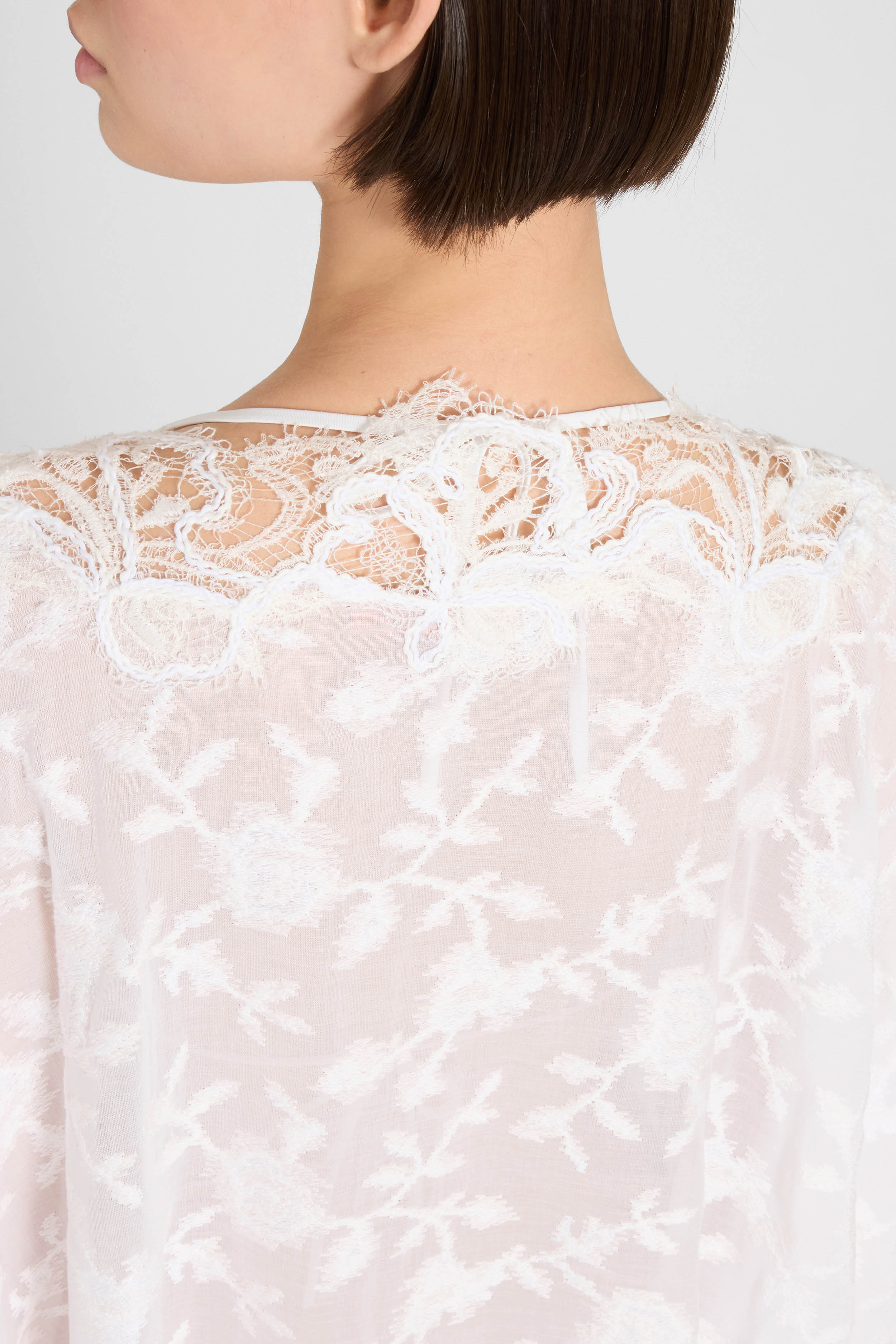 Pure cotton voile kaftan with all-over floral embroidery - Image 3