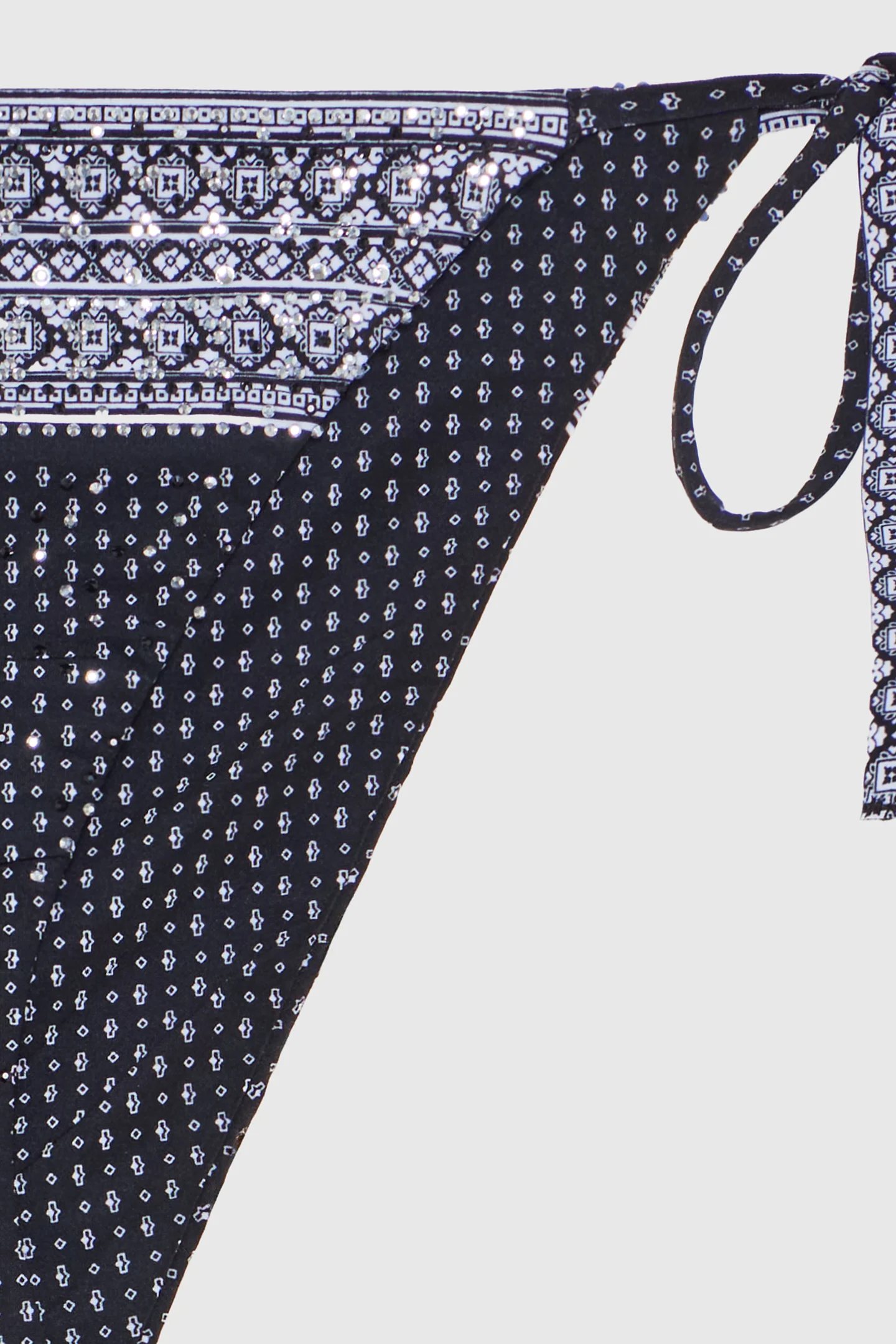 Regular bikini bottoms with side ties in bandana print - Image 3
