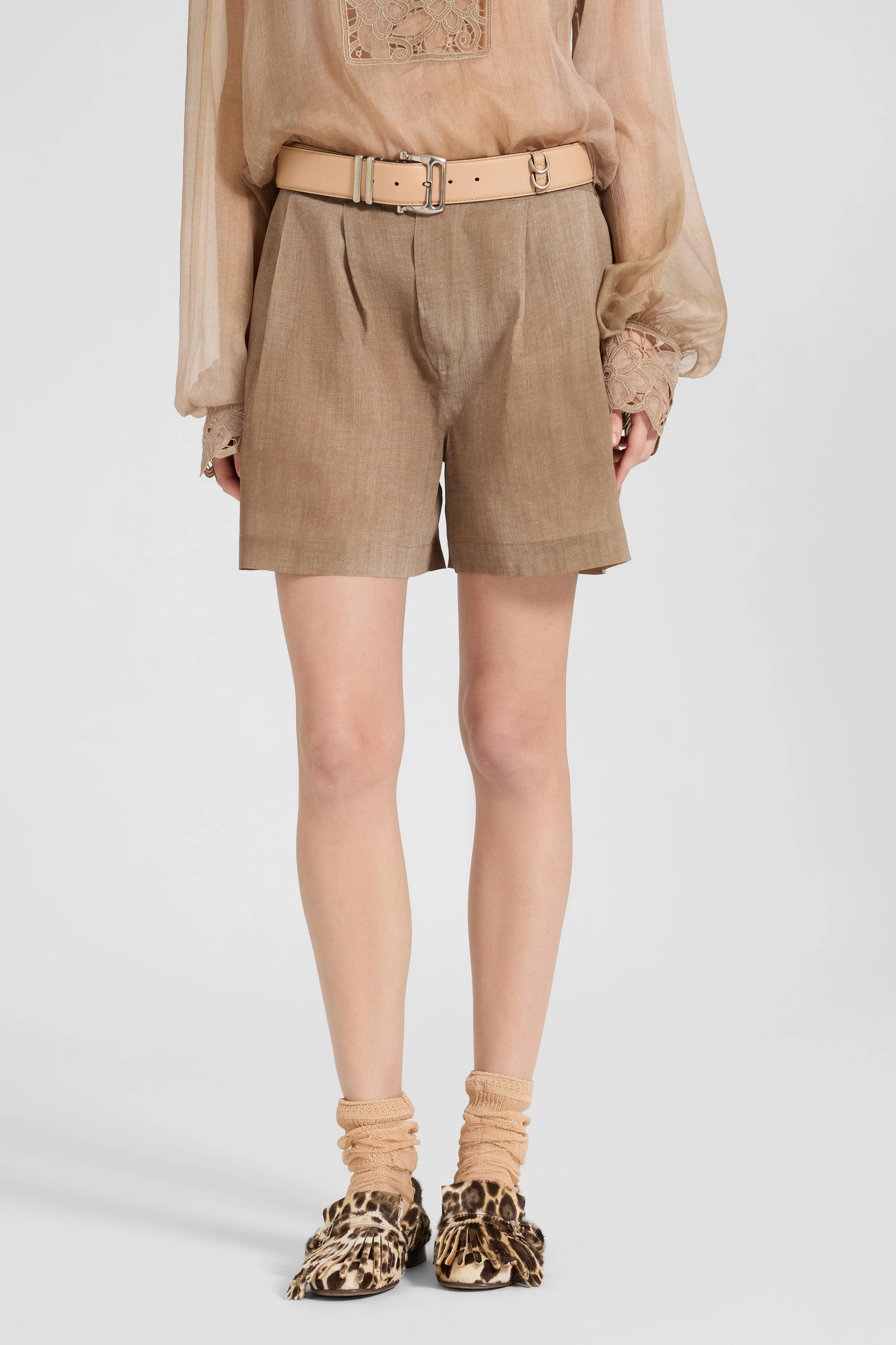 Regular fit shorts in sand-toned denim print marocain - Image 3