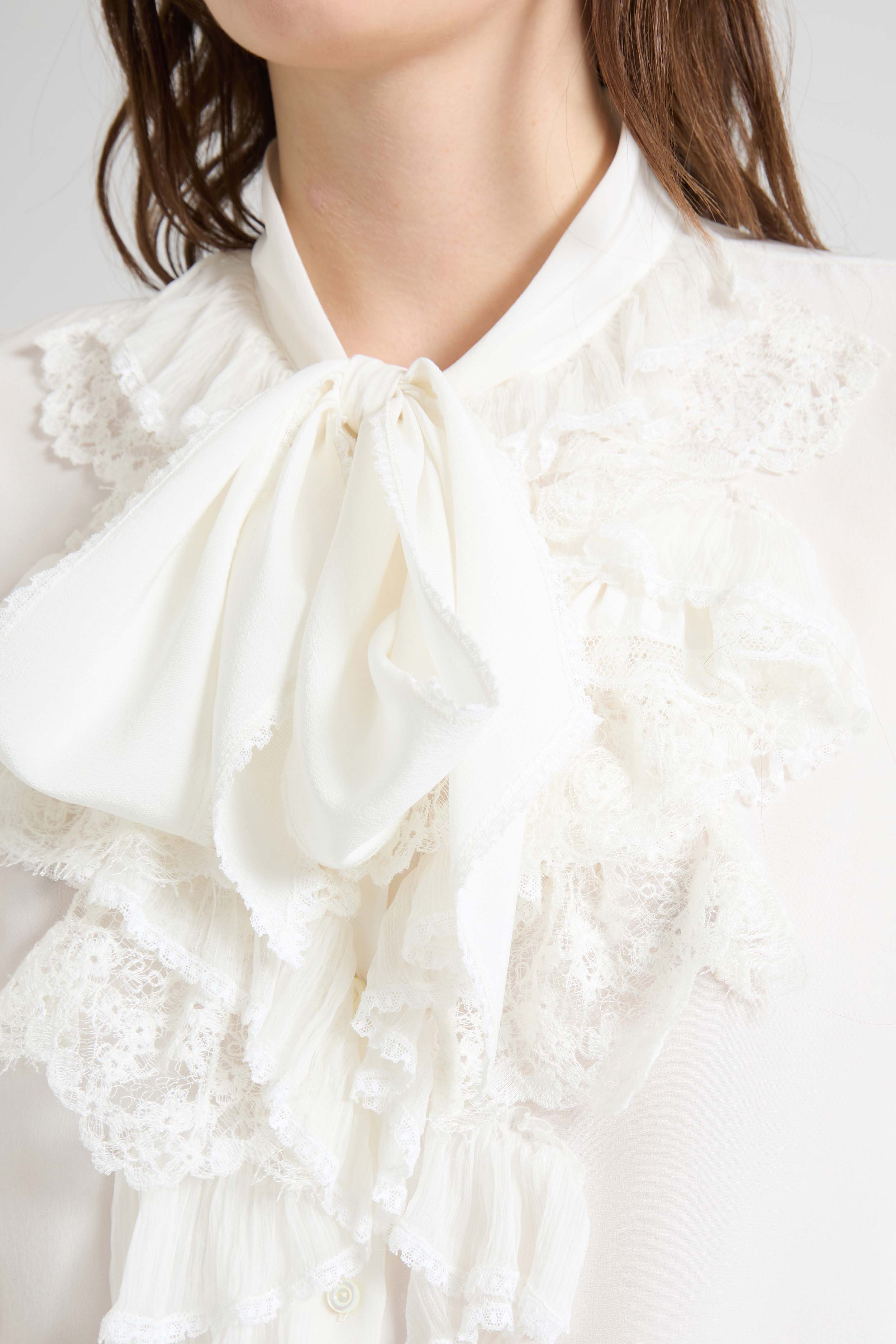 Silk crêpe de chine shirt with sash collar and Valencienne lace details - Image 4