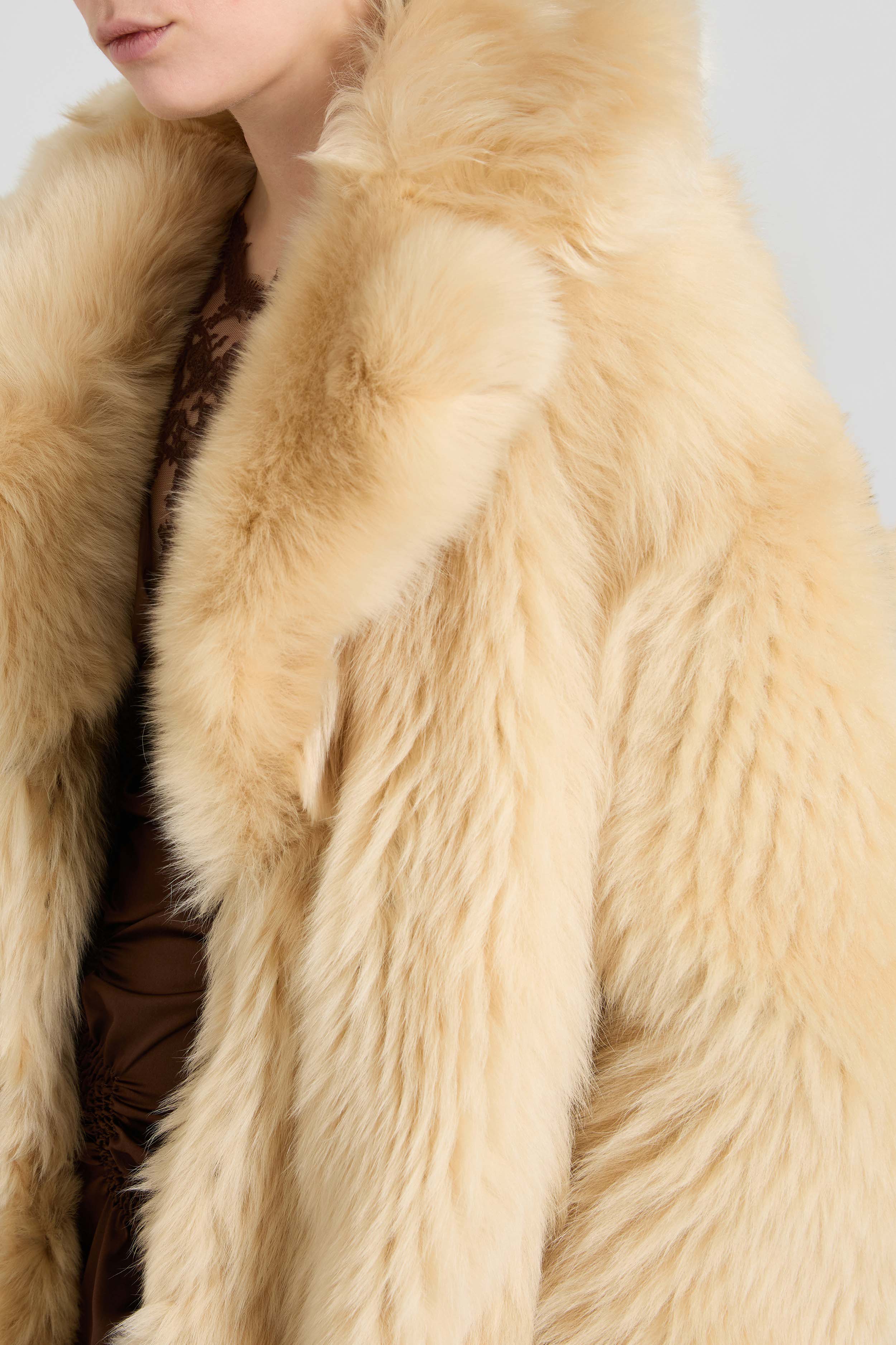 Single-breasted midi coat in long-hair Toscana shearling - Image 5