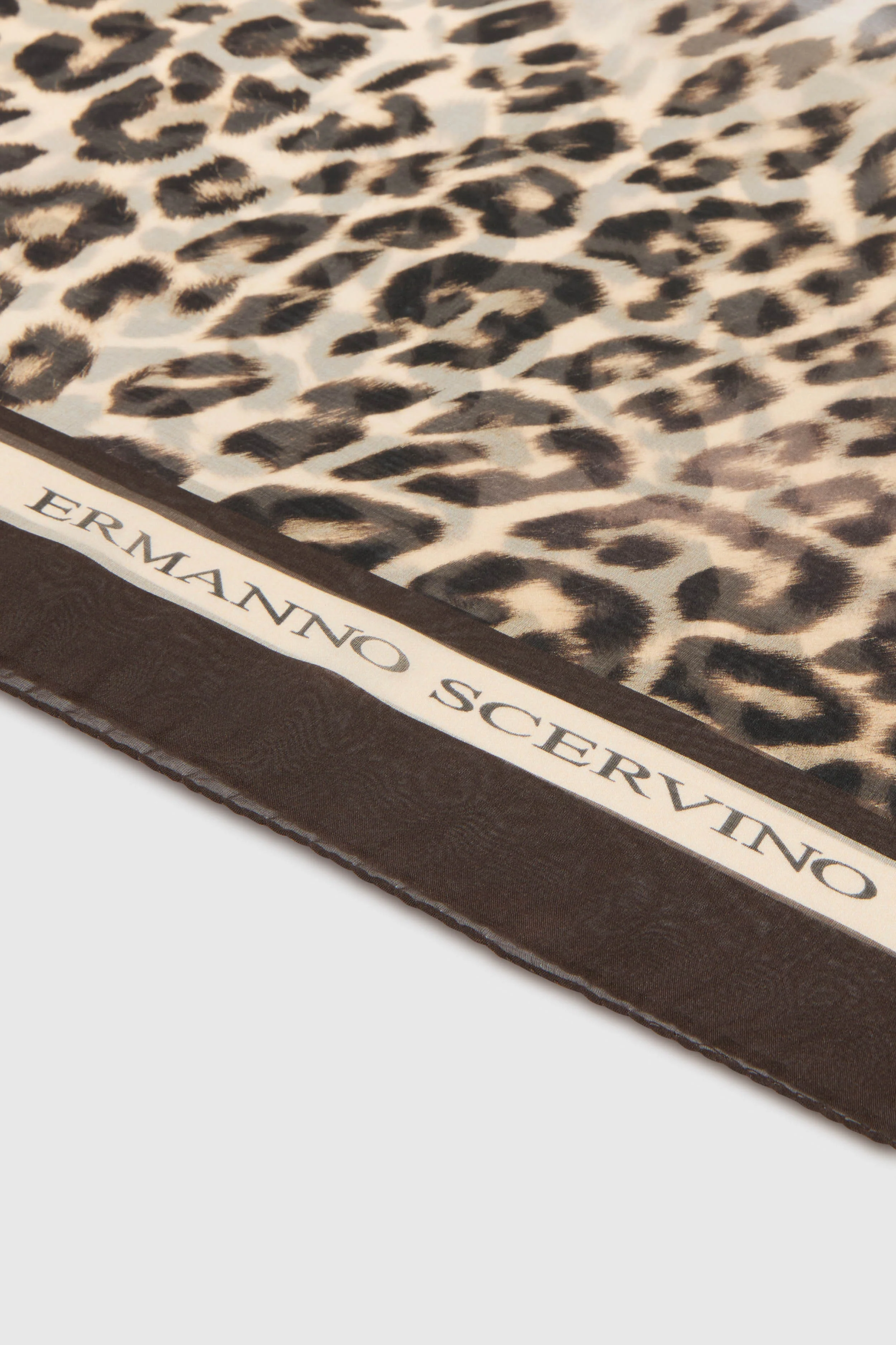 Square silk stole with natural-effect leopard print - Image 3