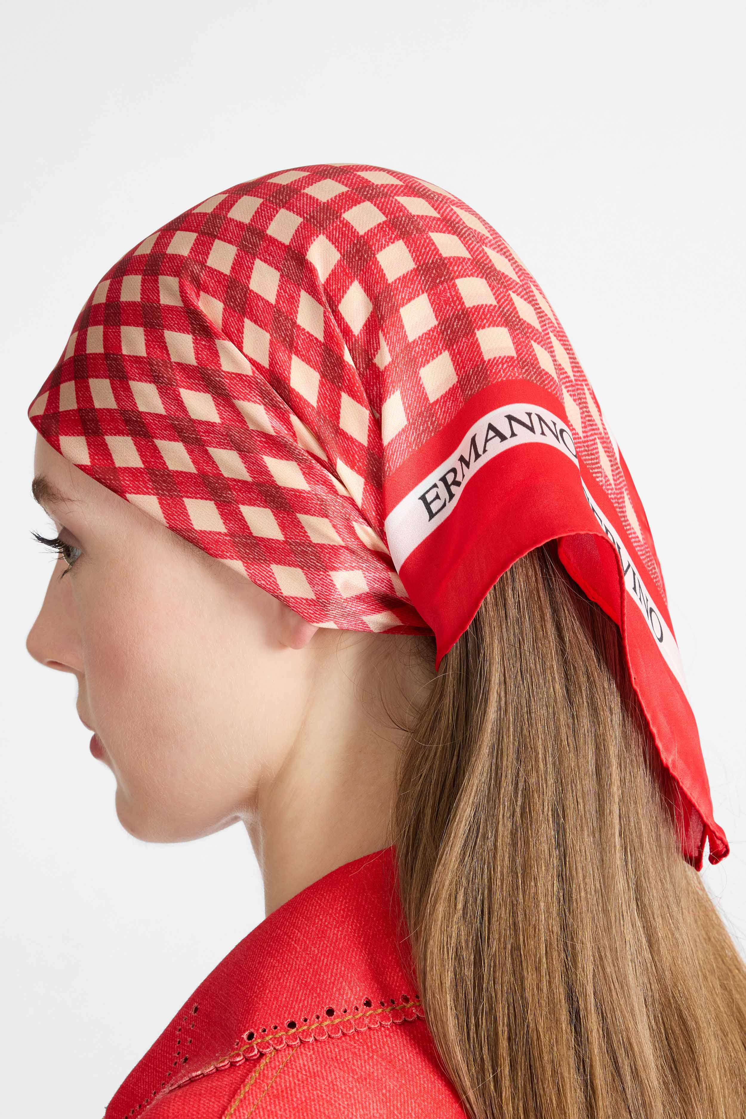Square silk stole with white and red vichy print - Image 2