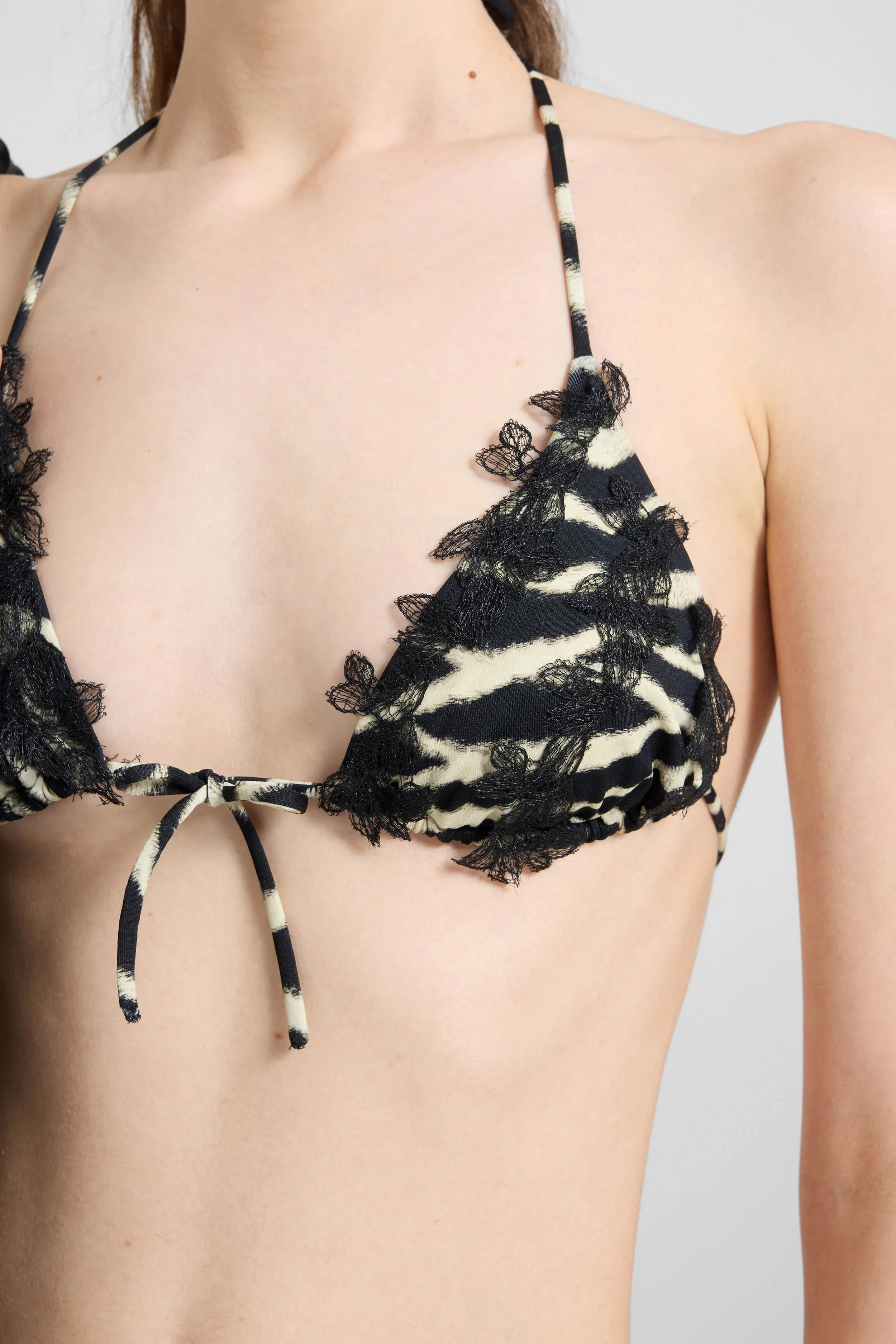 Triangle bikini with zebra animalier print and rebrodé lace - Image 5
