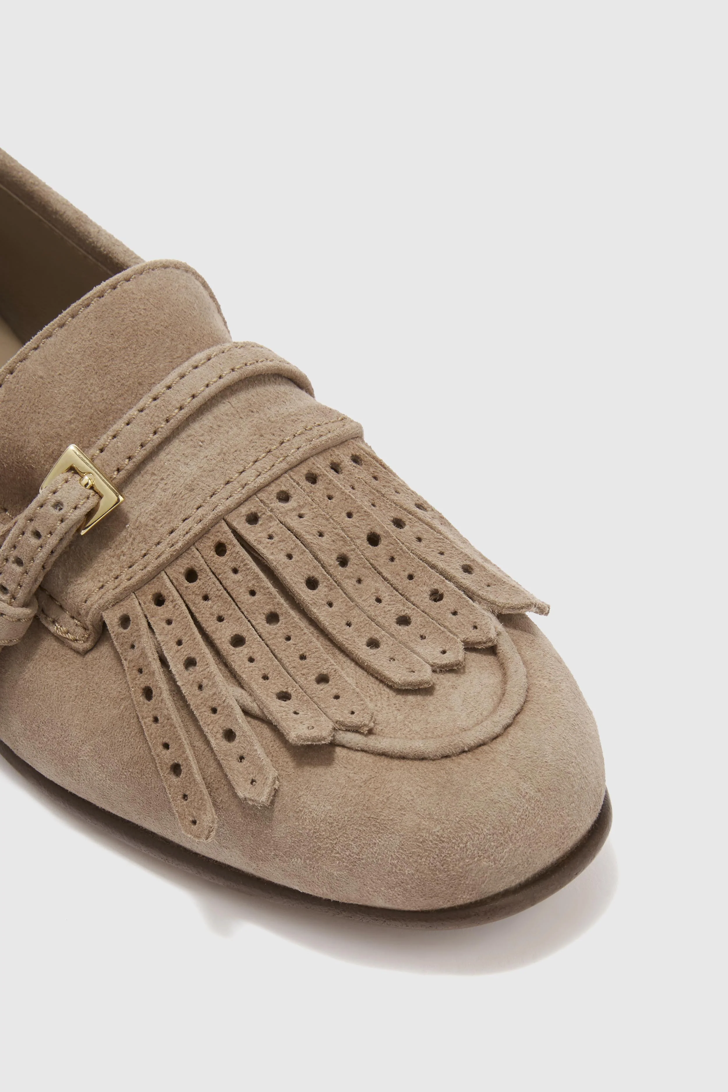 Vintage-effect dove-gray suede College loafer with fringes and strap - Image 4