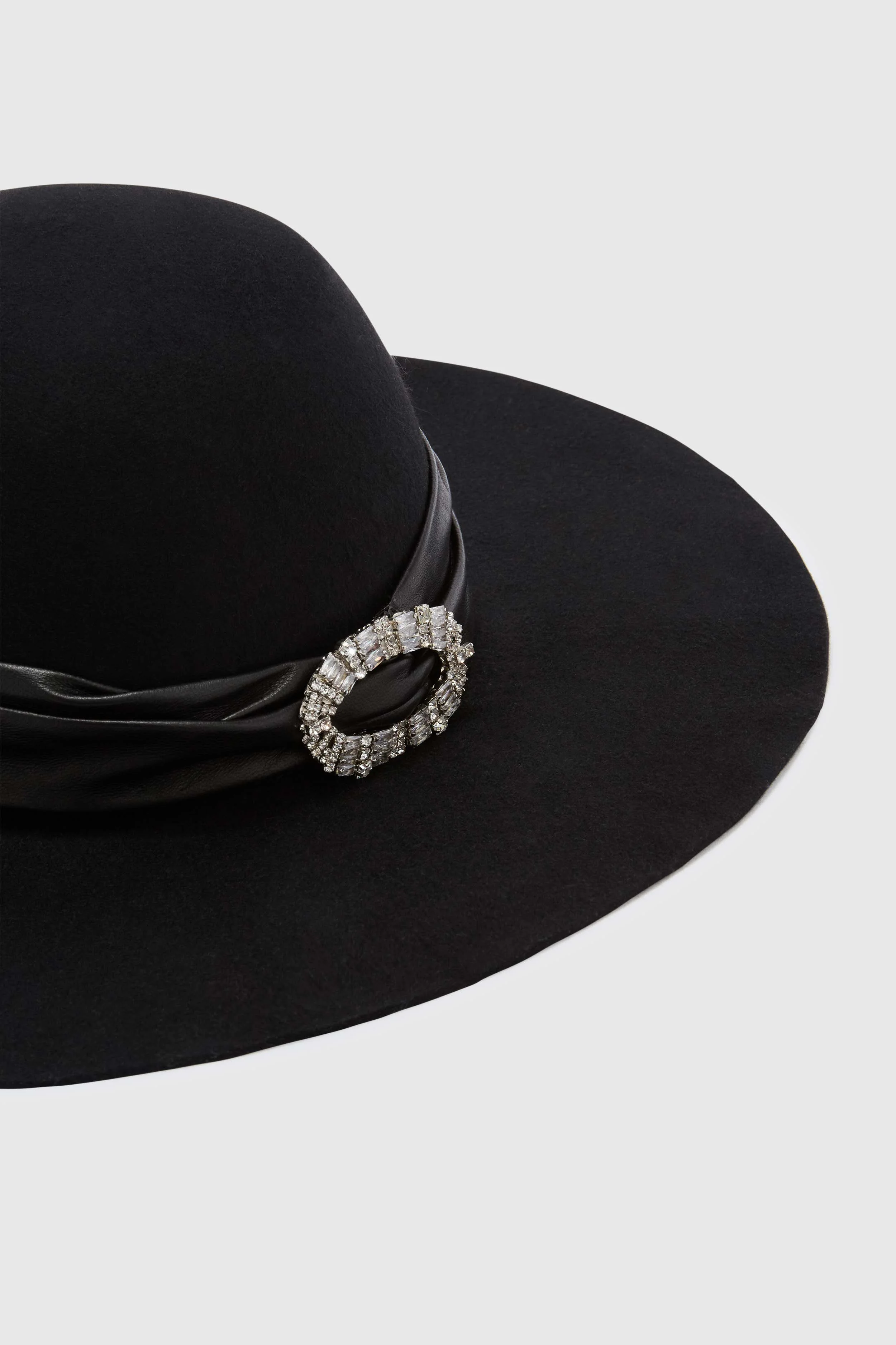 Wide-Brim Hat in Pure Virgin Wool Cloth - Image 3