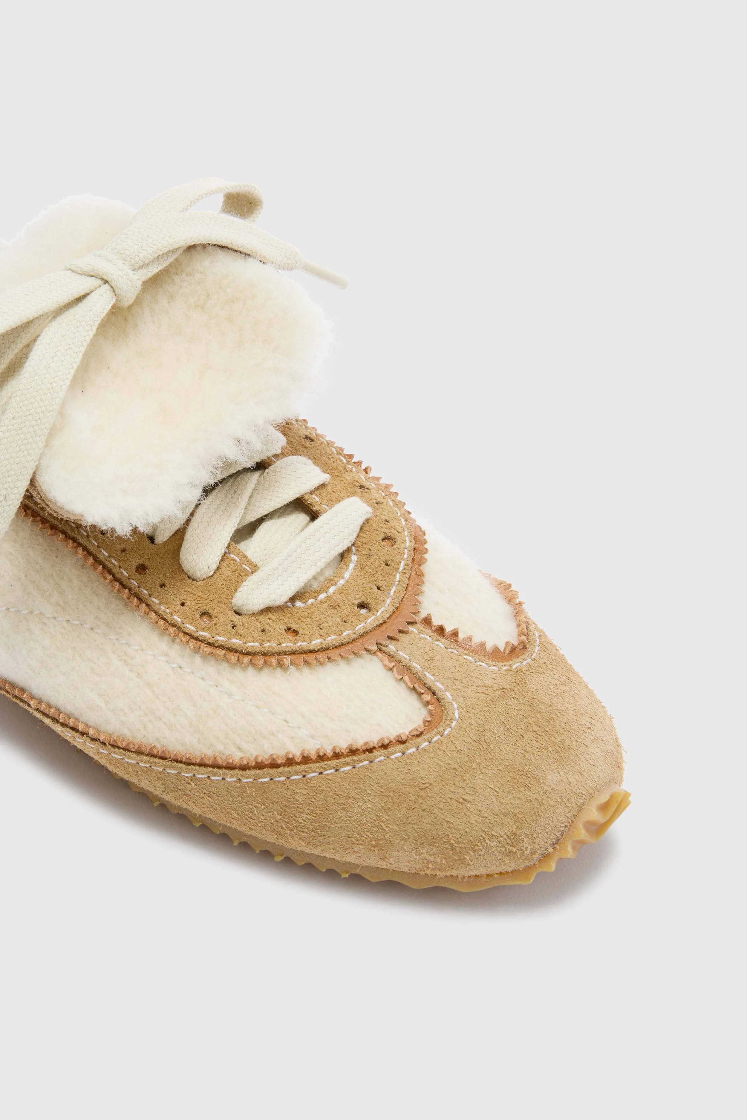 Winner sneakers in bouclé wool and vintage-effect shearling - Image 4