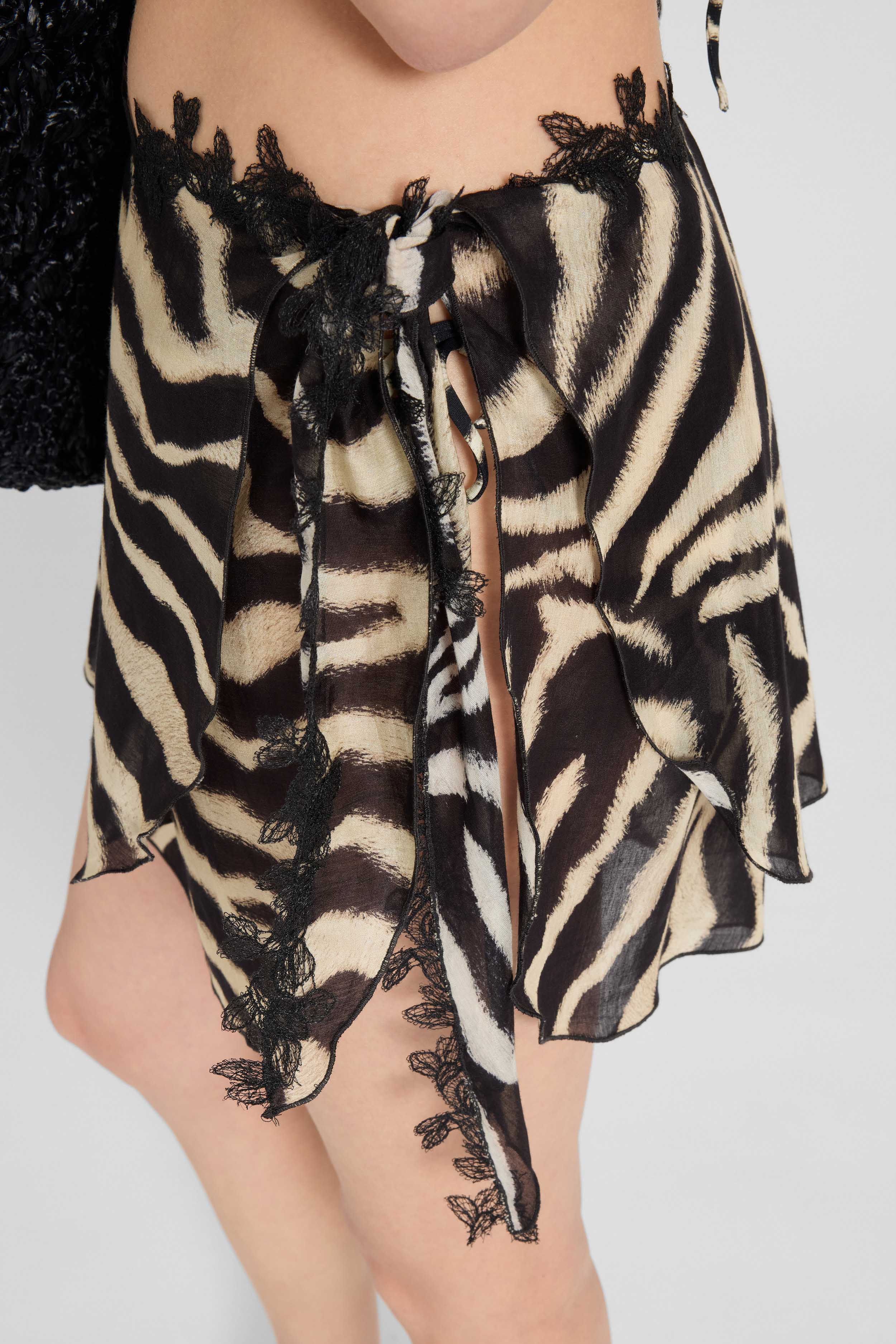 Zebra-print cotton and silk pareo mini skirt with rebrodé lace - Image 3